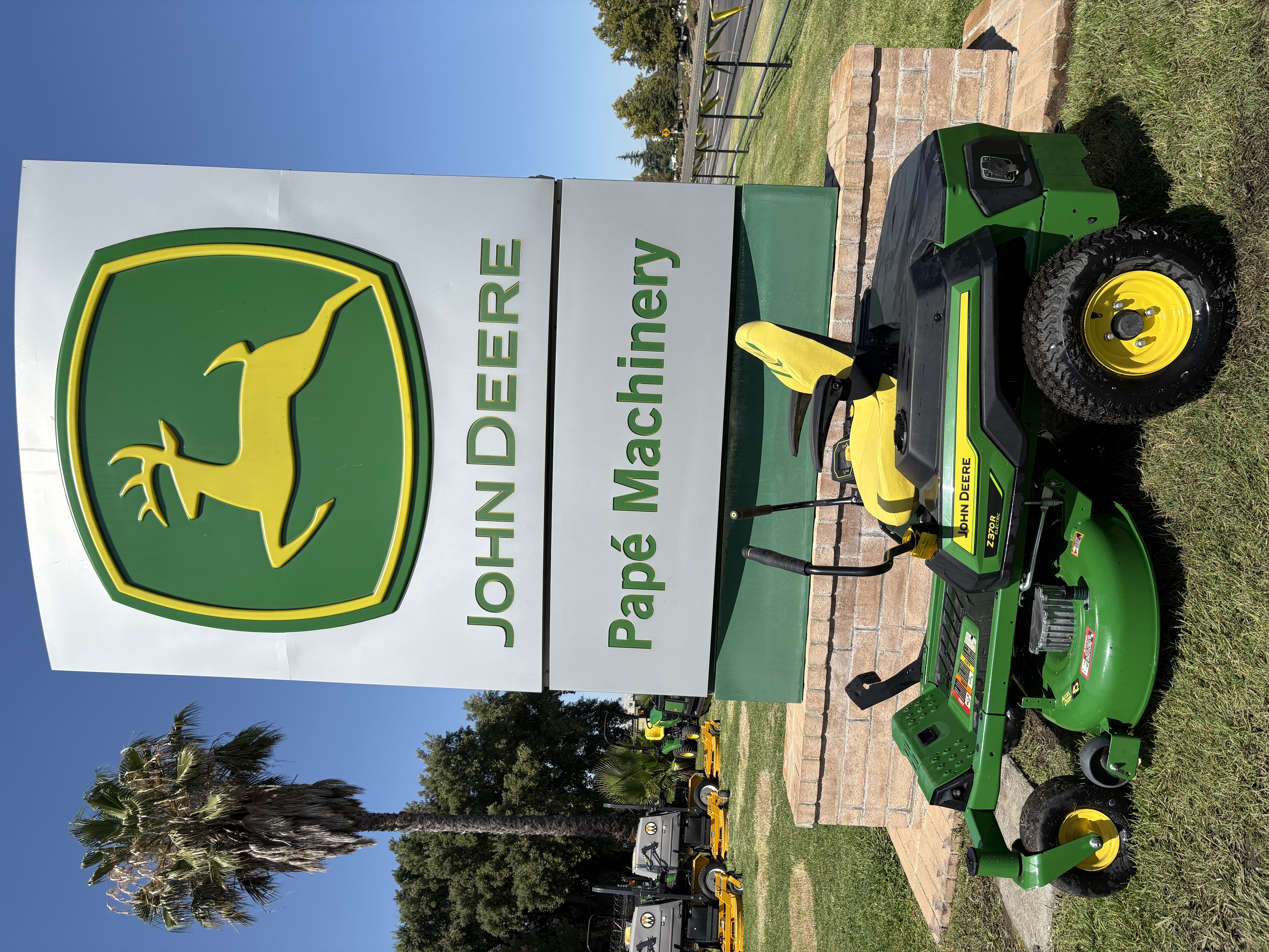 2024 John Deere Z370R
