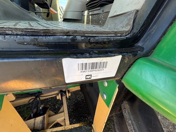 2011 John Deere 7330