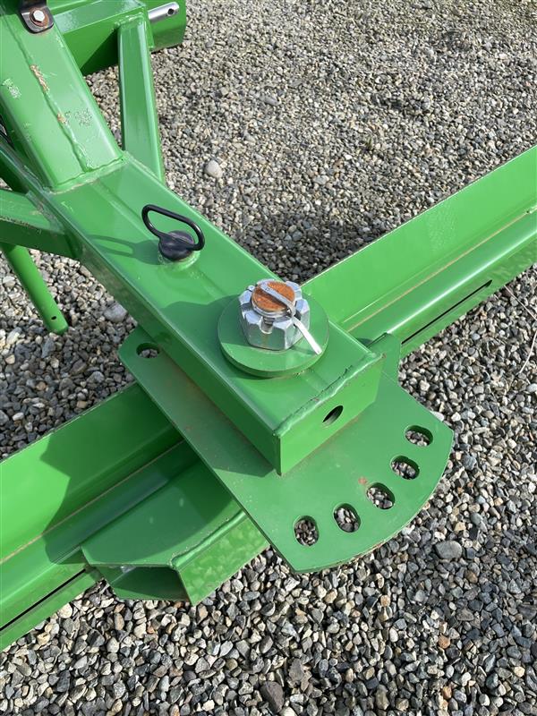 2022 Frontier RB5072