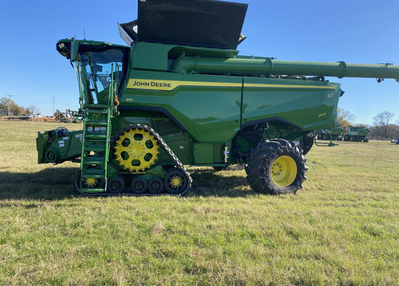 2025 John Deere S7 900