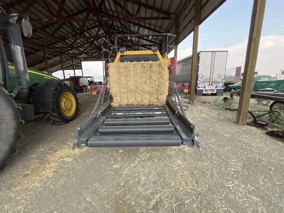 2023 New Holland 340+