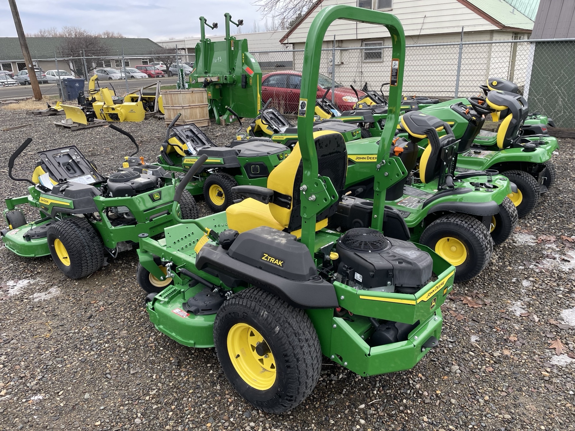 2023 John Deere Z735M