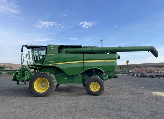 2021 John Deere S780