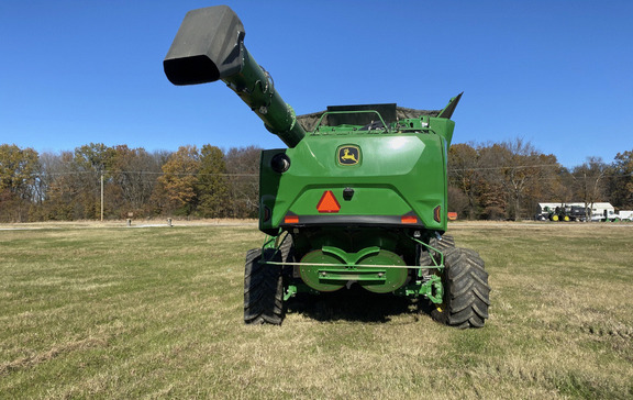 2025 John Deere S7 900