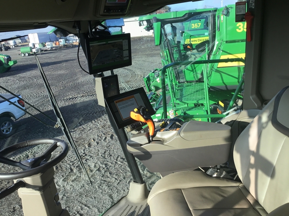 2025 John Deere S7800