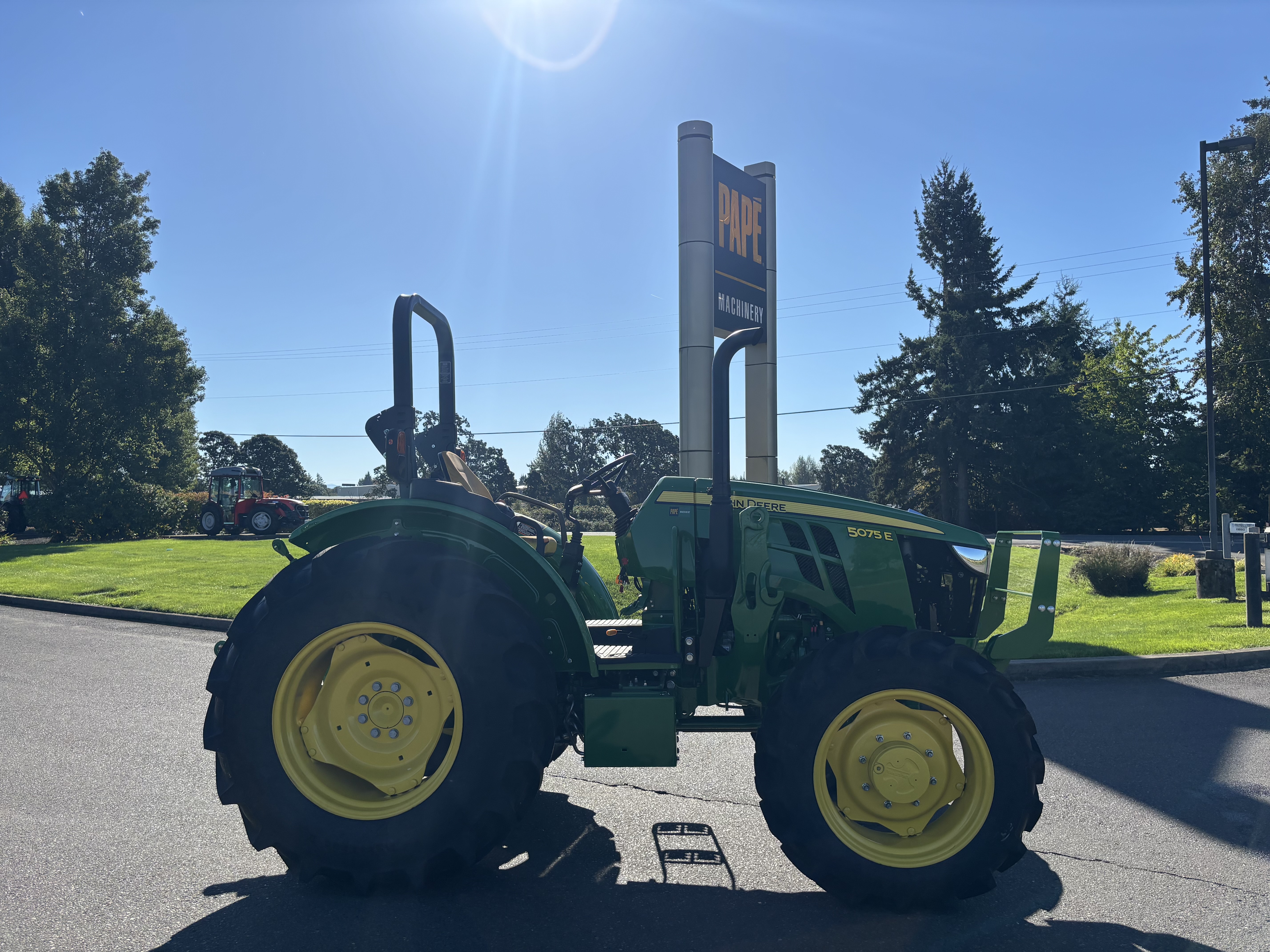 2023 John Deere 5075E