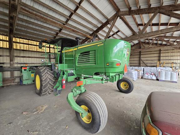 2016 John Deere W235