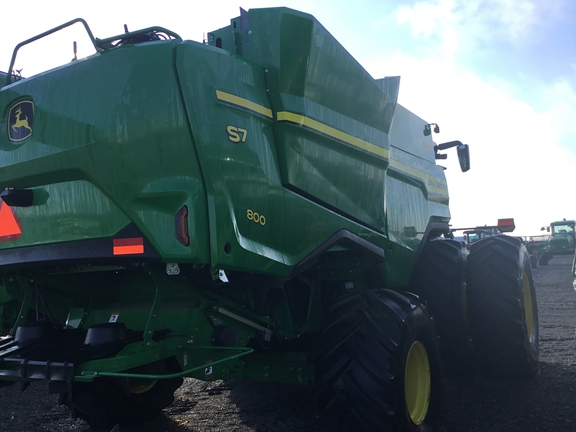 2025 John Deere S7800