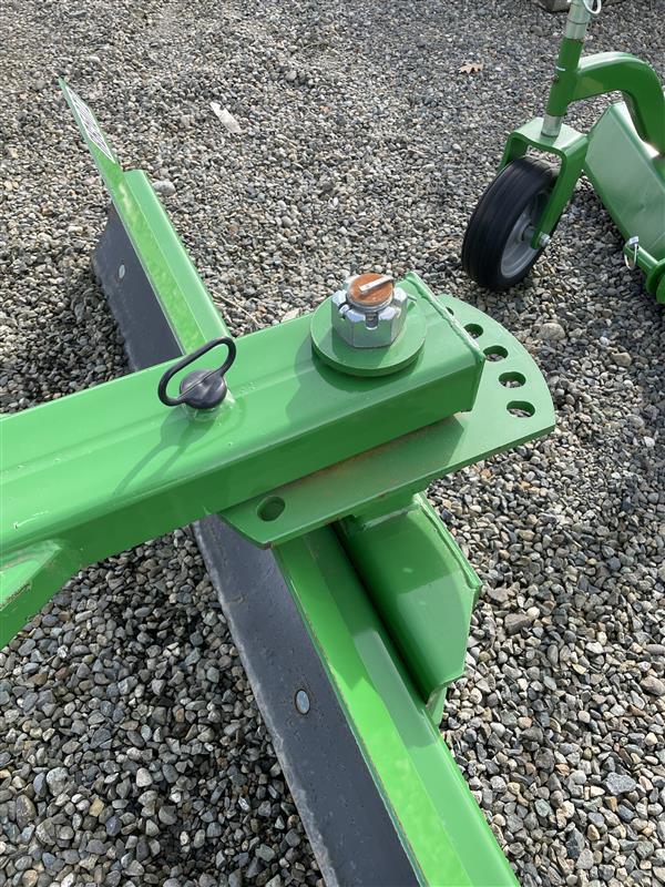 2022 Frontier RB5072