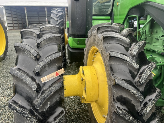 2022 John Deere 8R 280