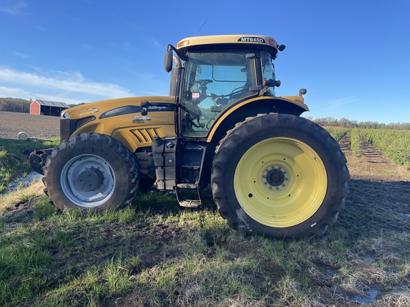 2012 Challenger MT645D