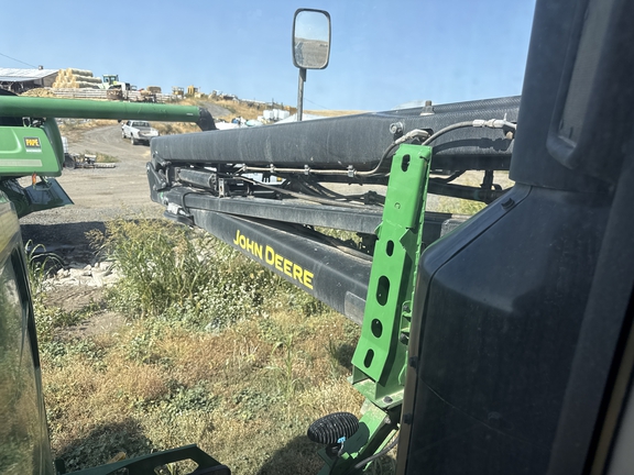 2021 John Deere R4044