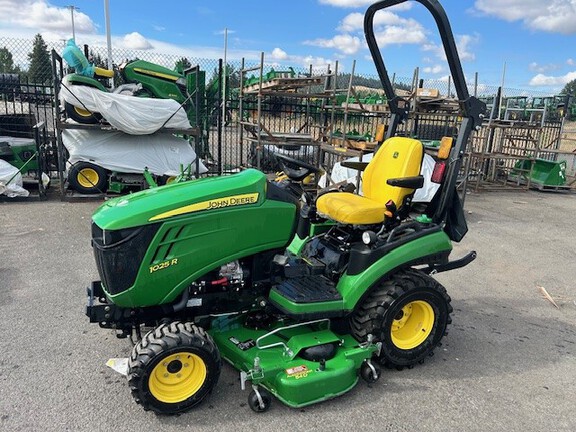 2022 John Deere 1025R