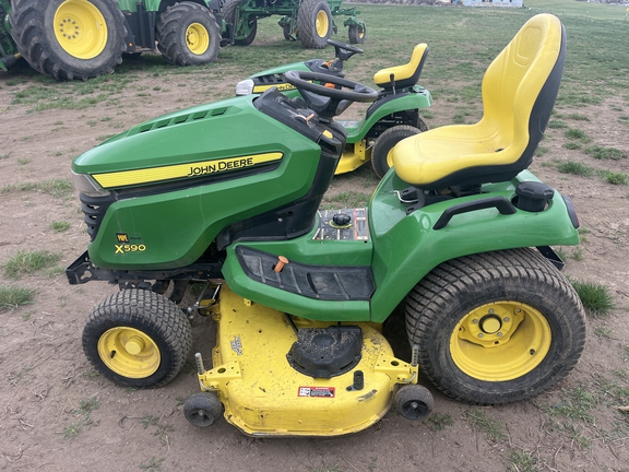 2019 John Deere X590