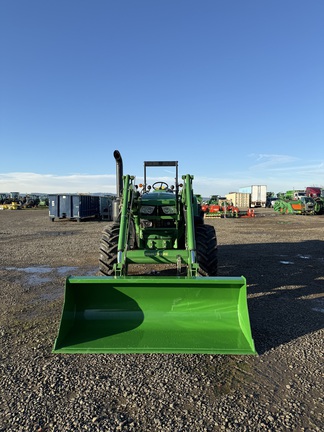 2017 John Deere 6130M