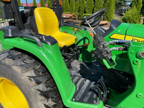 2023 John Deere 3032E