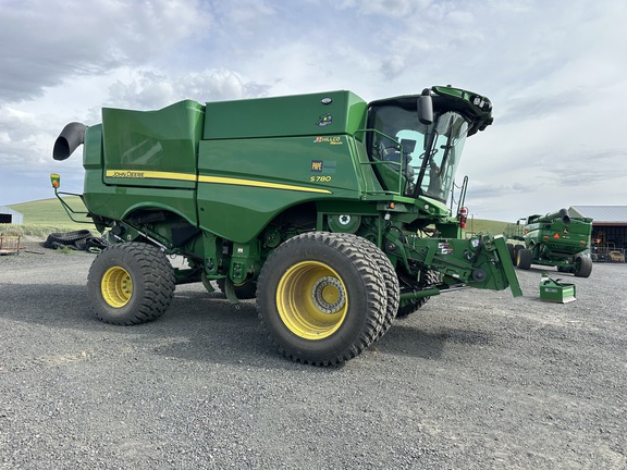 2022 John Deere S780