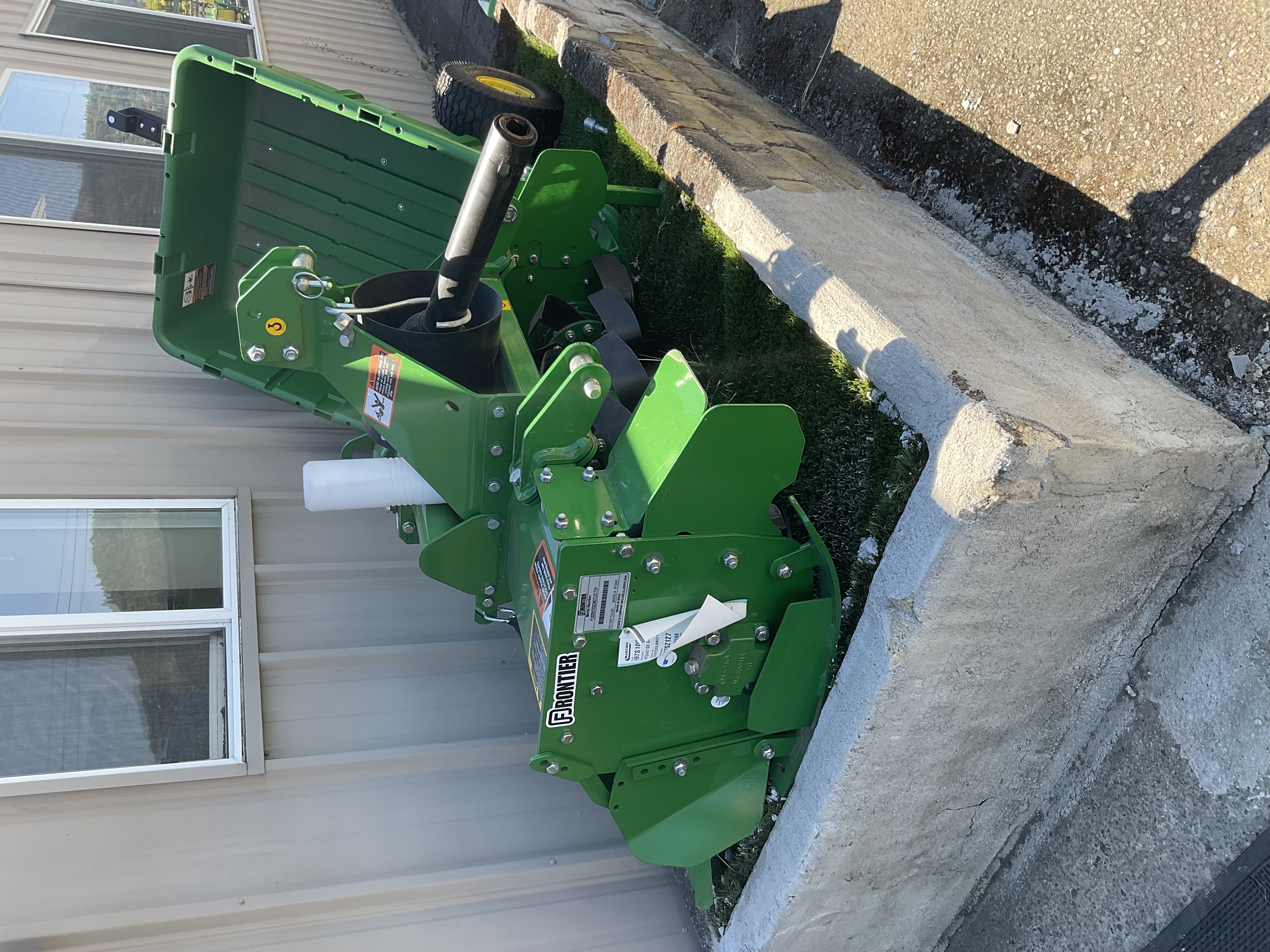 2023 Frontier RT3042