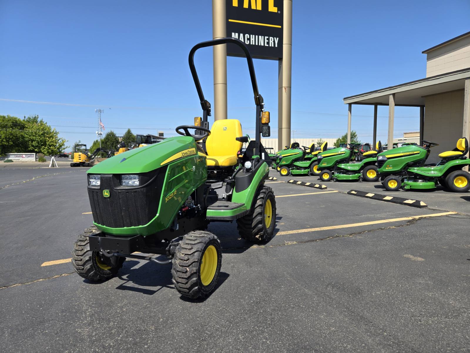2023 John Deere 1025R