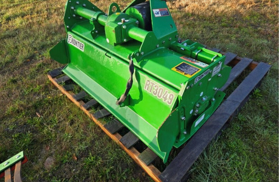 2023 John Deere 2025R