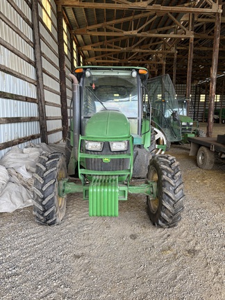 2016 John Deere 5100M