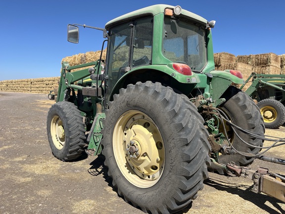 2008 John Deere 7230