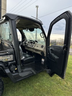 2023 John Deere 835R