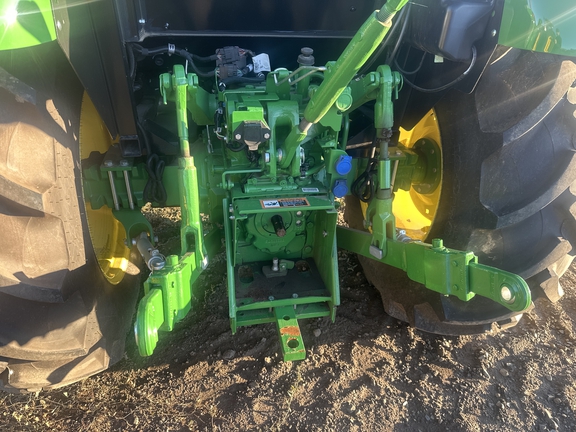 2023 John Deere 5075E