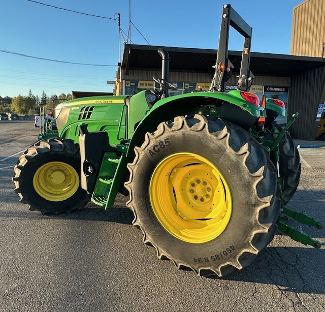 2023 John Deere 6120M