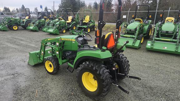 2017 John Deere 2038R