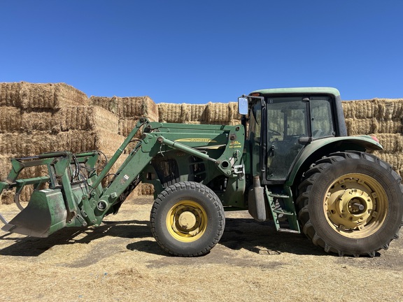 2010 John Deere 7230