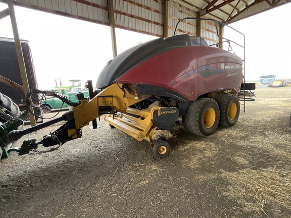 2023 New Holland 340+