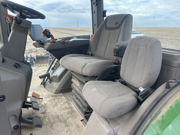 2025 John Deere 7R270