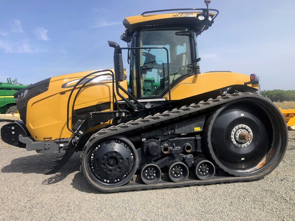 2019 Challenger MT738