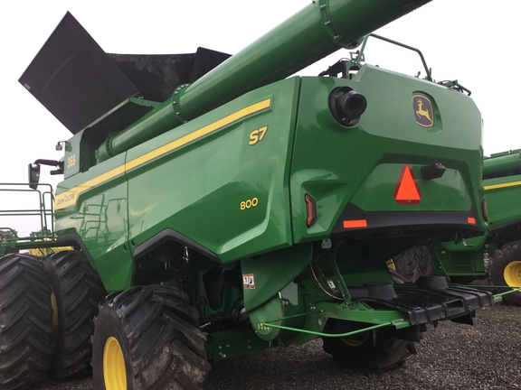 2025 John Deere S7800