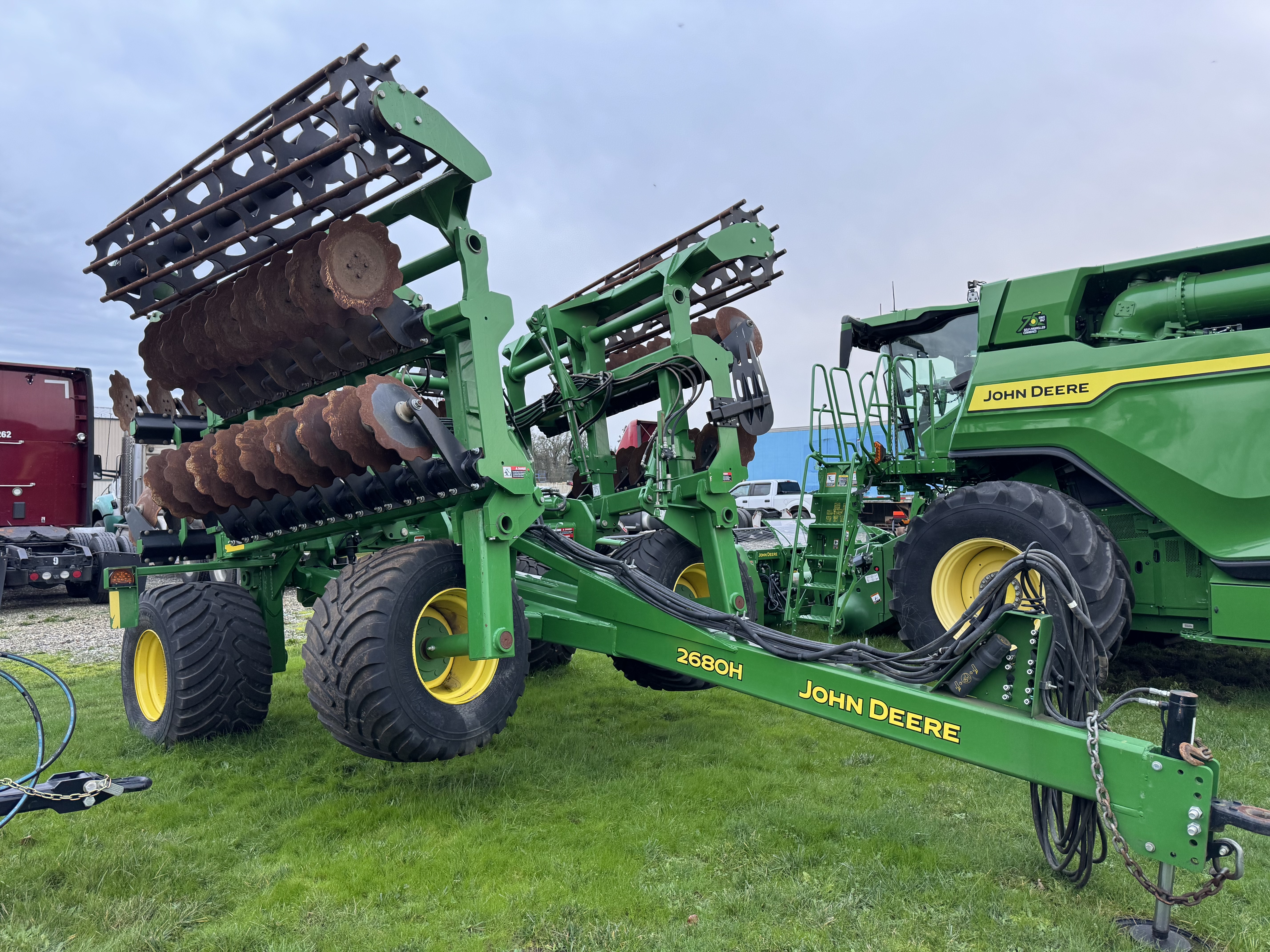 2023 John Deere 2680H