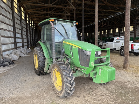 2016 John Deere 5100M