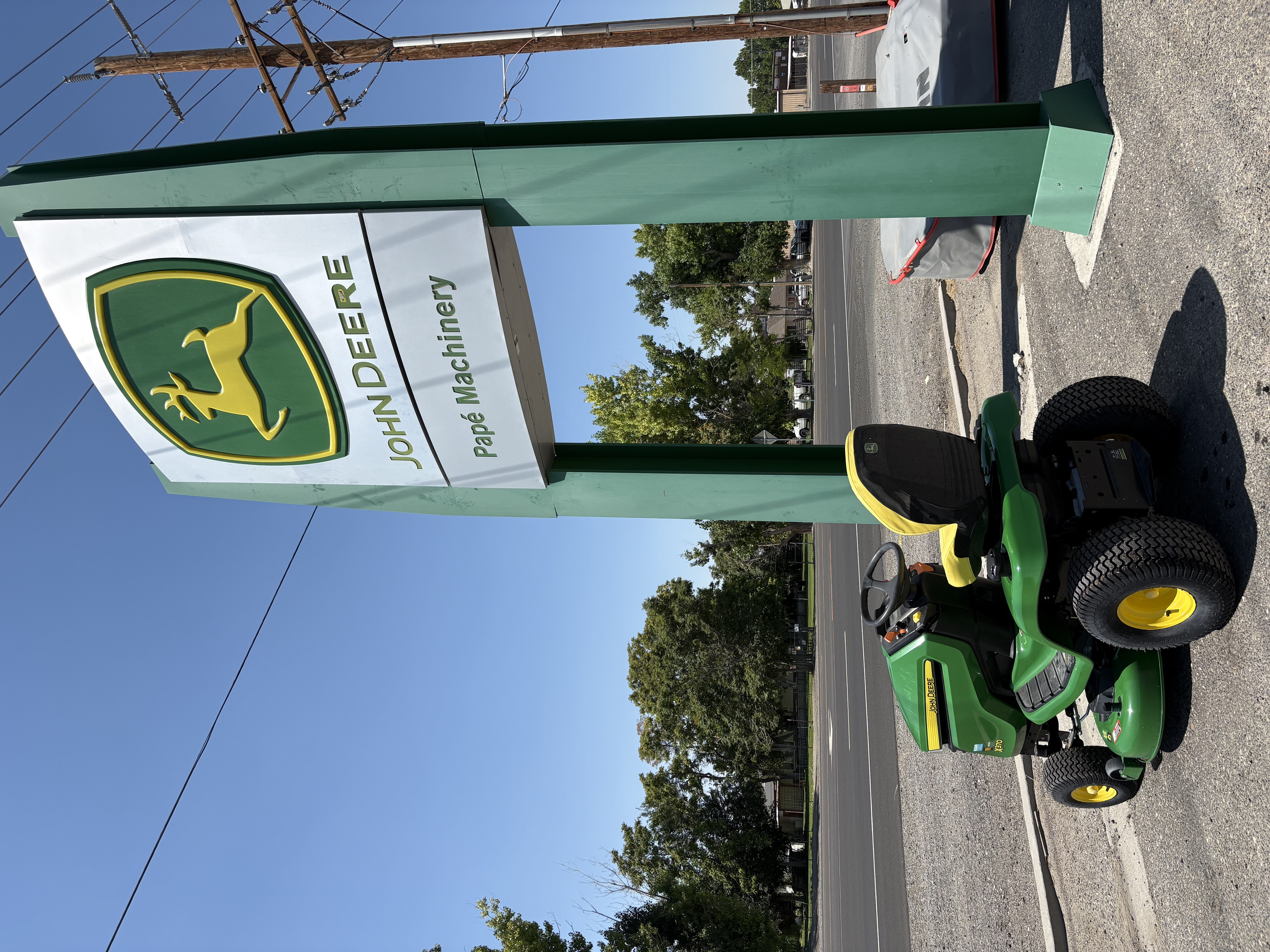 2023 John Deere X370