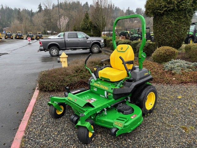 2025 John Deere Z735M