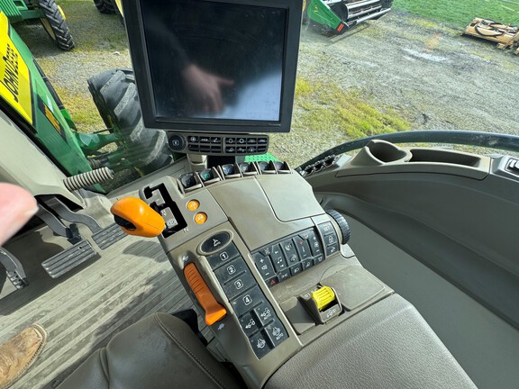 2023 John Deere 8R370