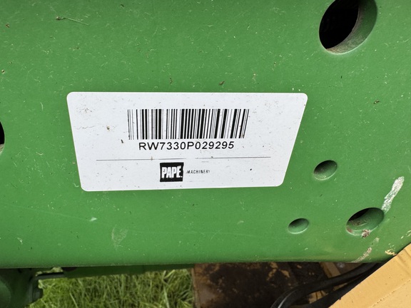 2011 John Deere 7330