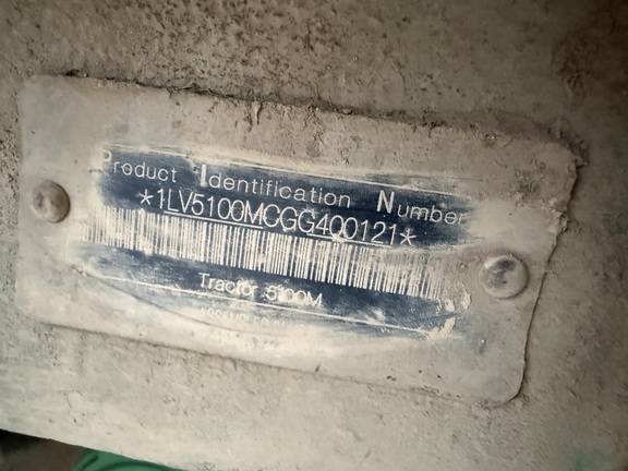 2016 John Deere 5100M