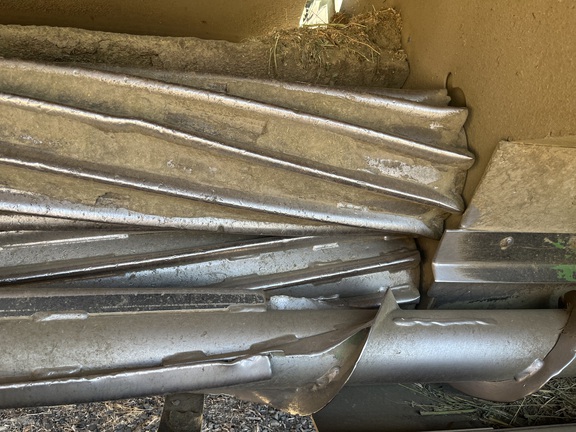 2016 John Deere W235