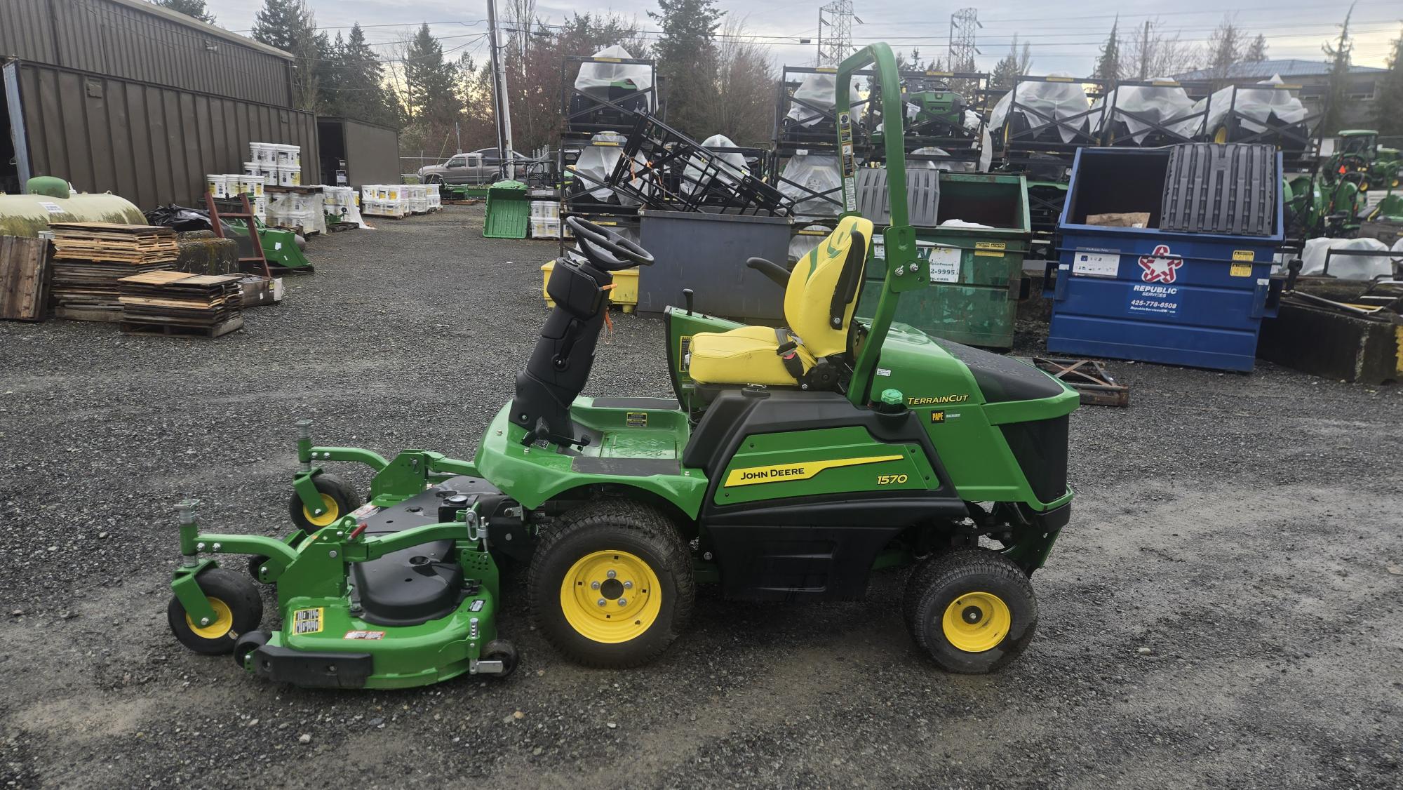 2024 John Deere 1570