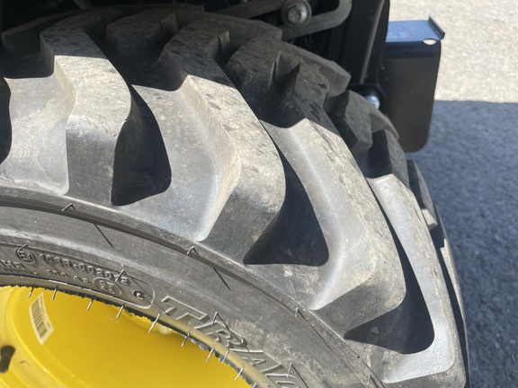2020 John Deere 1025R