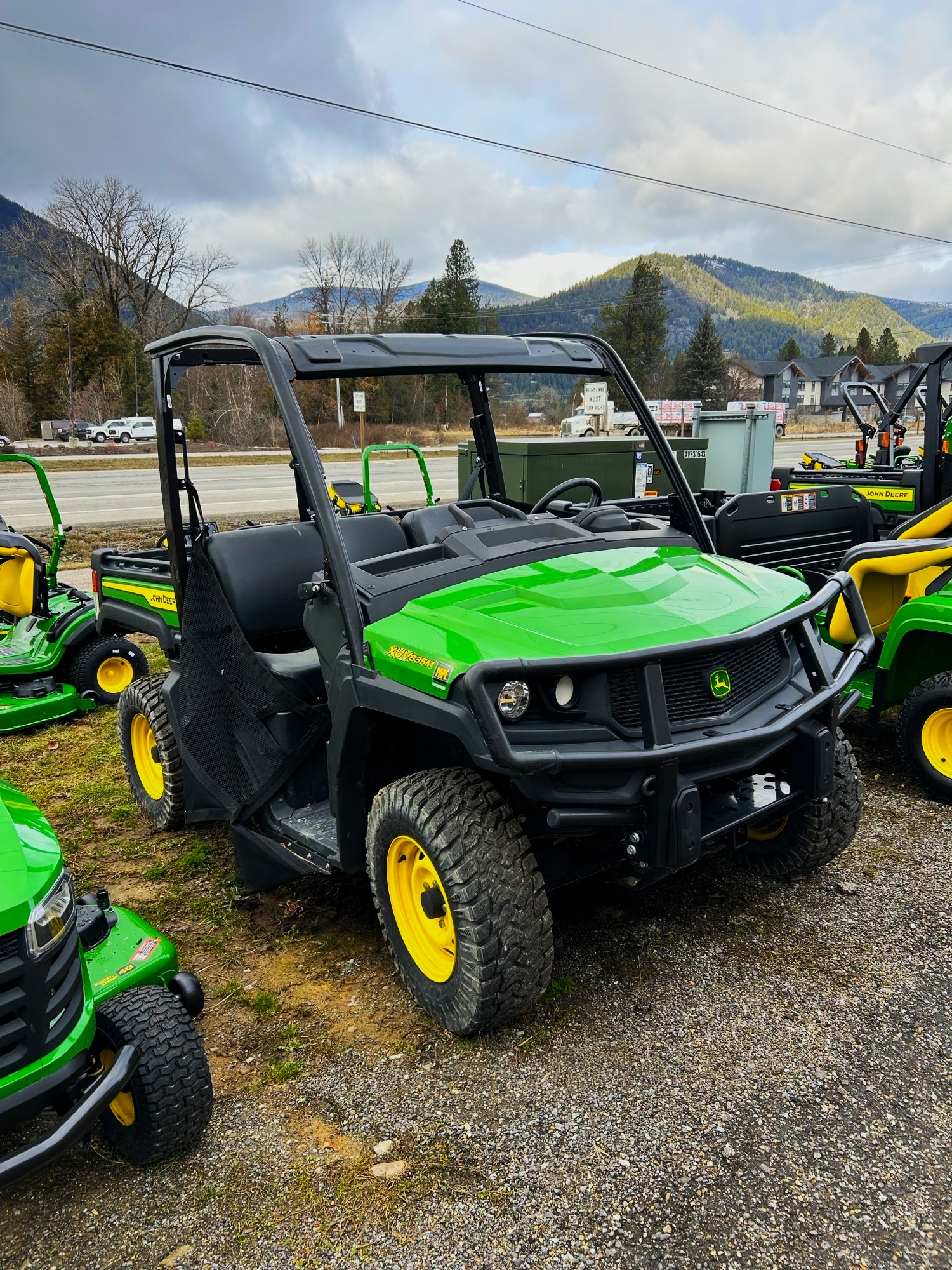 2023 John Deere 835M