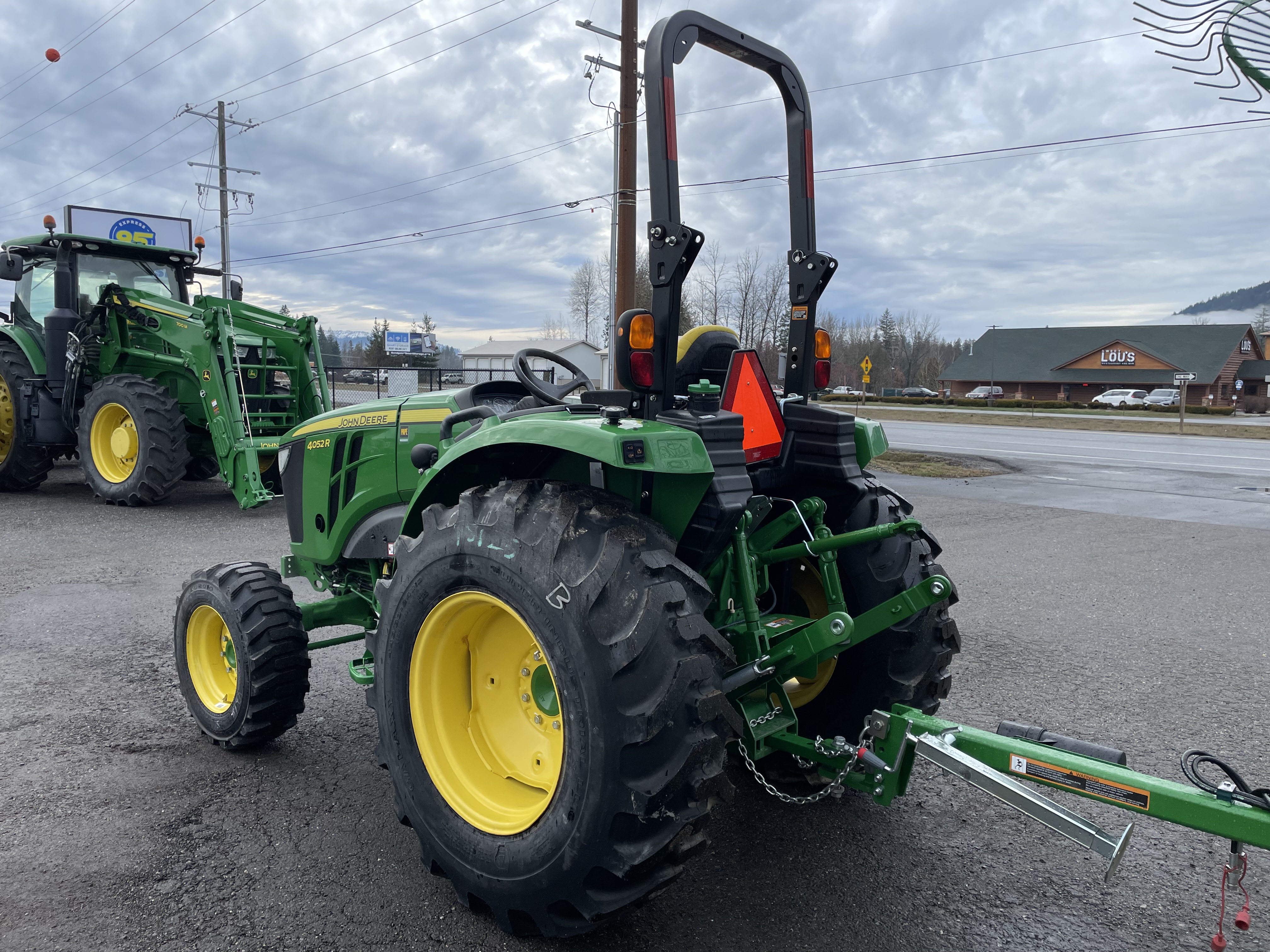 2023 John Deere 4052R