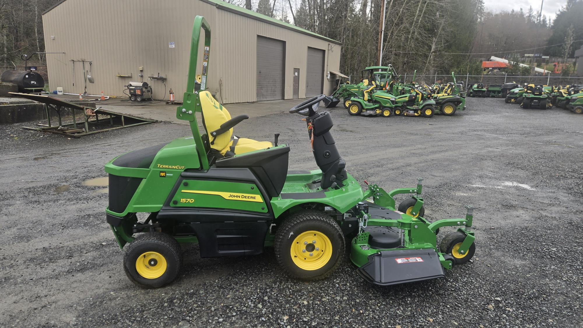 2024 John Deere 1570