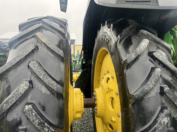 2022 John Deere 8R 280