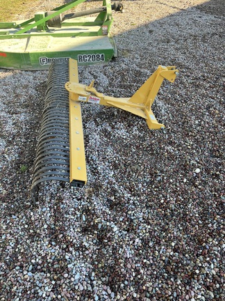 2016 John Deere 5085M